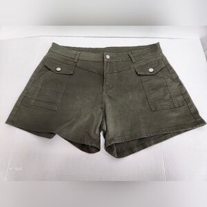 Olive Green Womens Shorts Sixe XXL NWOT